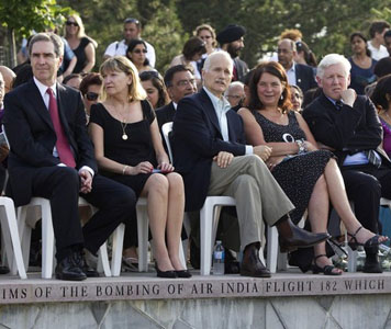  hwfe02 ...  Liberal leader Michael Ignatieff (L), New Democrat Party (NDP) leader Jack Layton (C), and Liberal Party MP Bob Rae (R) sit at 25th anniversary memorial gathering at the Air India monument in Toronto June 23, 2010. 